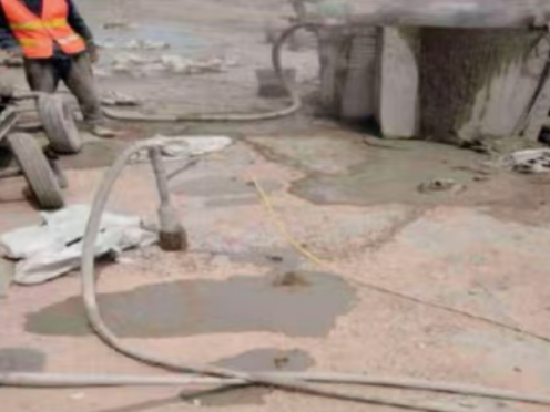 松山湖管委会水泥混凝土路面板底注浆技术 路面脱空注浆整治方案